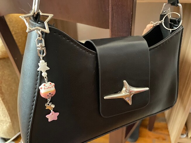 Beden Coquette pembe şans kedisi charm