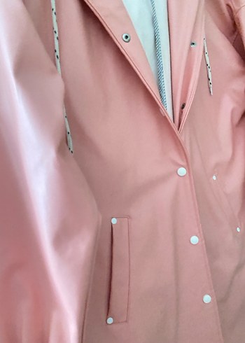 Düğmeli Uzun Pembe Kadın Yağmurluk - Görsel 6