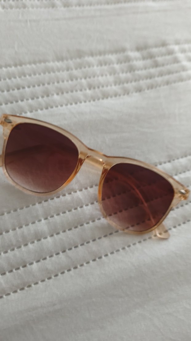 Şeffaf Bej Vintage Kadın Güneş Gözlüğü - Görsel 2