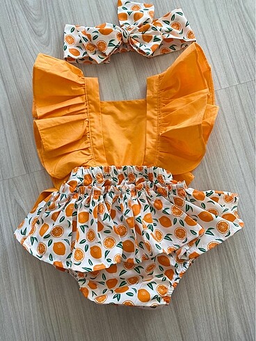 Kız bebek portakallı tulum ve bandana