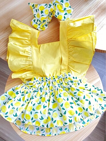 1 Yaş Beden Kız bebek limonlu tulum ve bandana