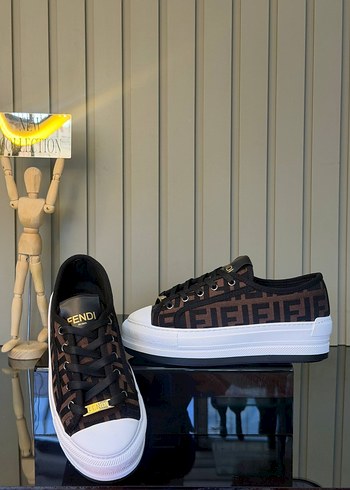 Fendi Monogramli Siyah Sneaker