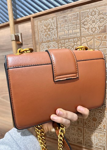 Zincir Detaylı Deri Kadın Çanta - Görsel 2