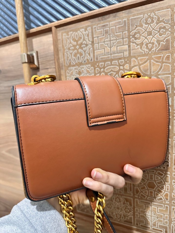 Zincir Detaylı Deri Kadın Çanta - Görsel 2