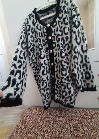 Gri Leopar Desenli Uzun Kollu Düğmeli Triko Kadın Hırka - Görsel 5