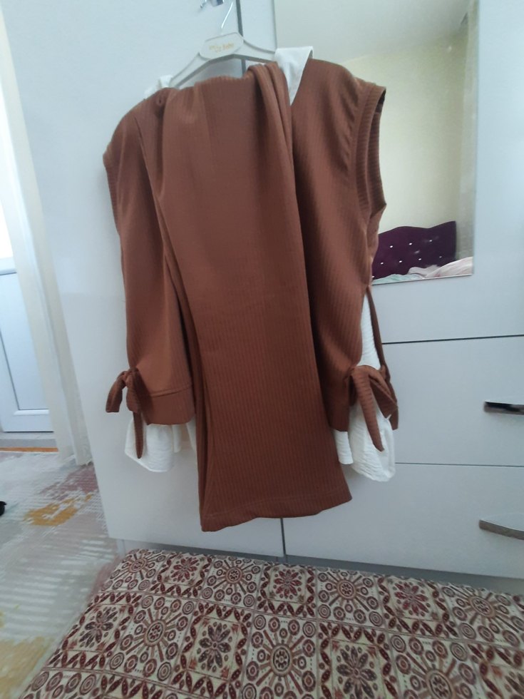 Kahverengi Kolsuz Triko Bluz - Görsel 5