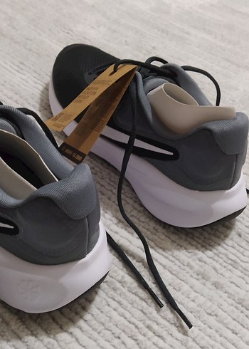 Nike Revolution 7 Gri Erkek Spor ayakkabı 44.5 numara - Görsel 3