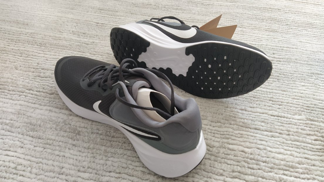 Nike Revolution 7 Gri Erkek Spor ayakkabı 44.5 numara - Görsel 4