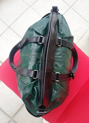 Beden Petrol yeşili işlenmiş gerçek deriden kol çantası 