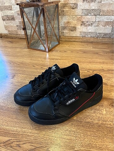 Adidas continental