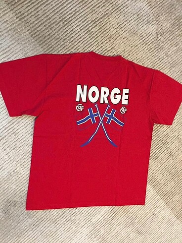 46 Beden Norveç?ten alınmış tshirt