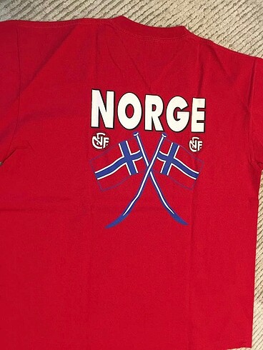 46 Beden kırmızı Renk Norveç?ten alınmış tshirt