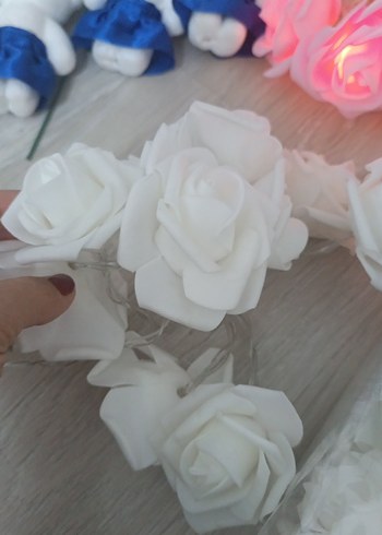 Beden Led Işıklı Beyaz Gül ve Ayıcık Süslemeleri