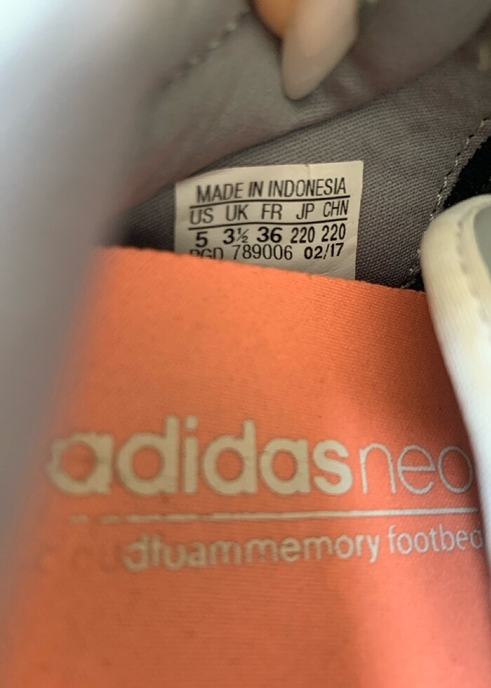 Adidas ayakkabı - Görsel 3