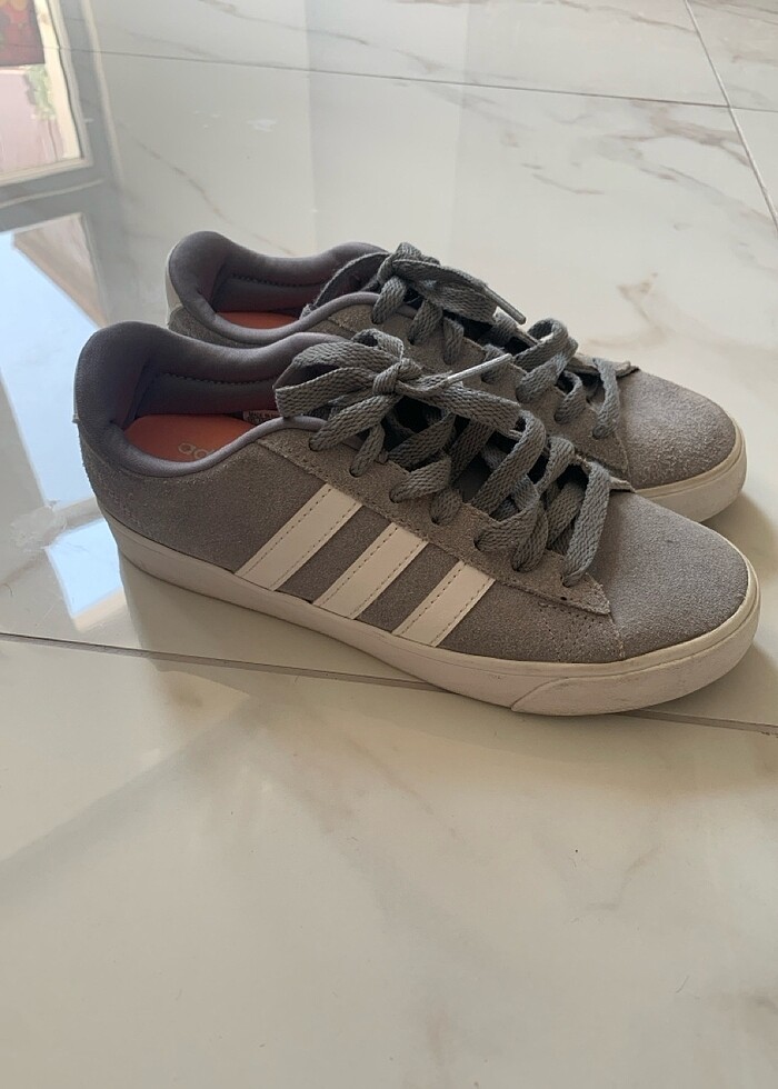 Adidas ayakkabı - Görsel 2