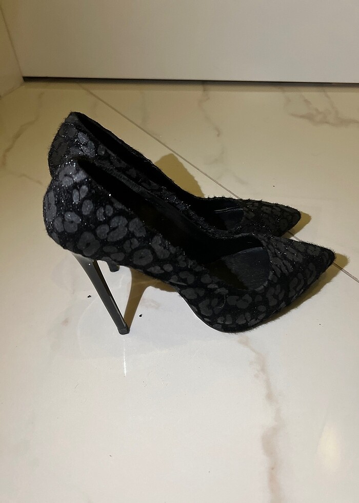 Siyah topuklu ayakkabı - Görsel 4