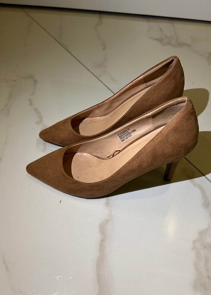Süet kahverengi topuklu ayakkabı - Görsel 2