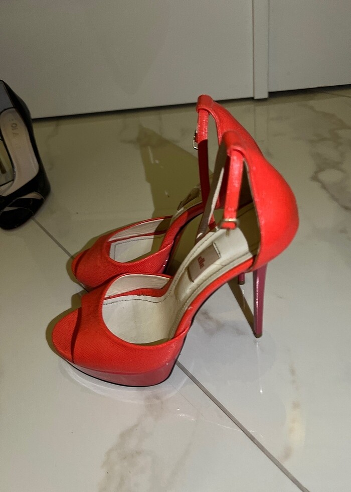 Elle nar çiçeği topuklu ayakkabı - Görsel 2