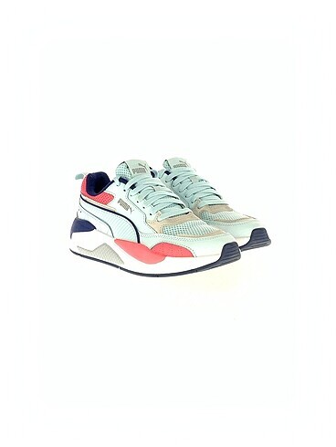 Puma Puma Spor Ayakkabı %70 İndirimli.