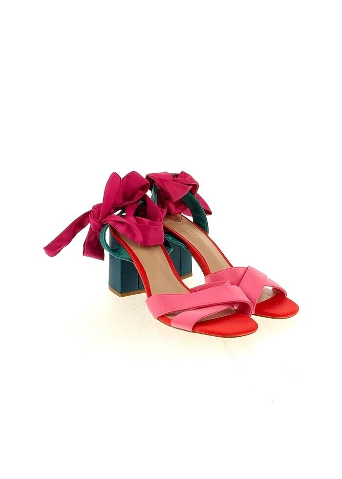 Stradivarius Platform %70 İndirimli. - Görsel 2