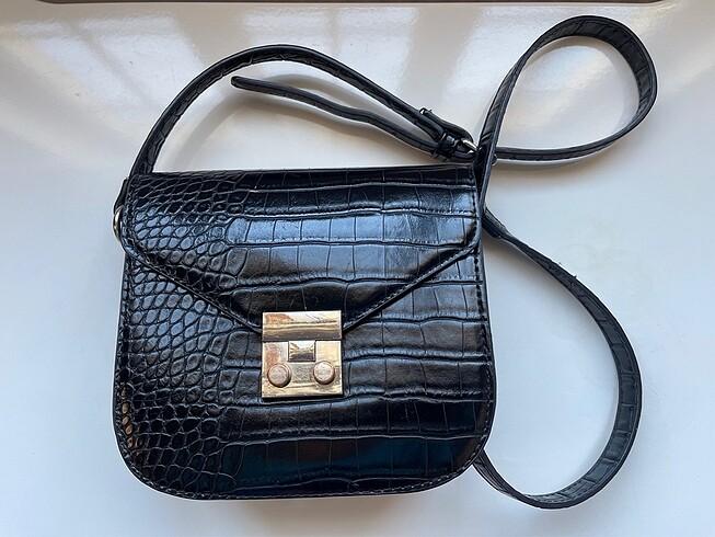 Stradivarius siyah çanta
