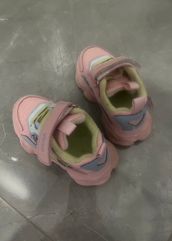 22 Beden Kız Çocuk Pembe Bağcıksız Sneaker