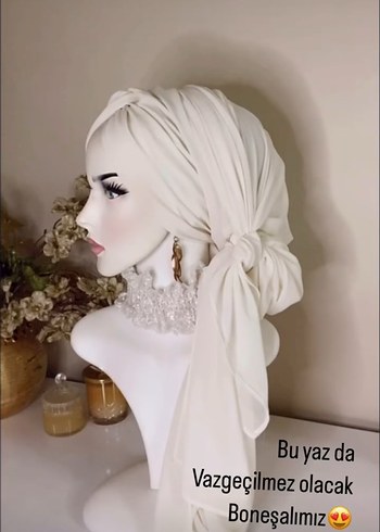 Drapeli Beyaz Bohem Kadın Bone Şal