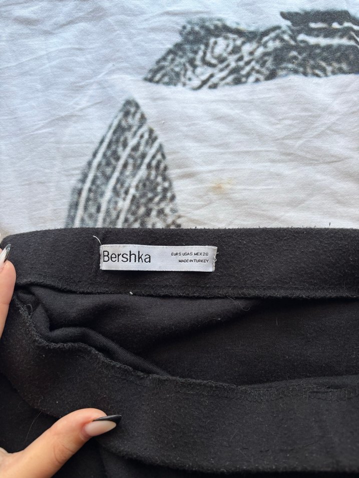 Kadın Siyah Uzun Yırtmaçlı Dar Etek - Görsel 3