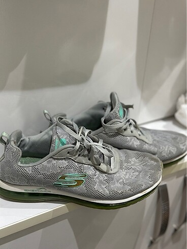 Skechers