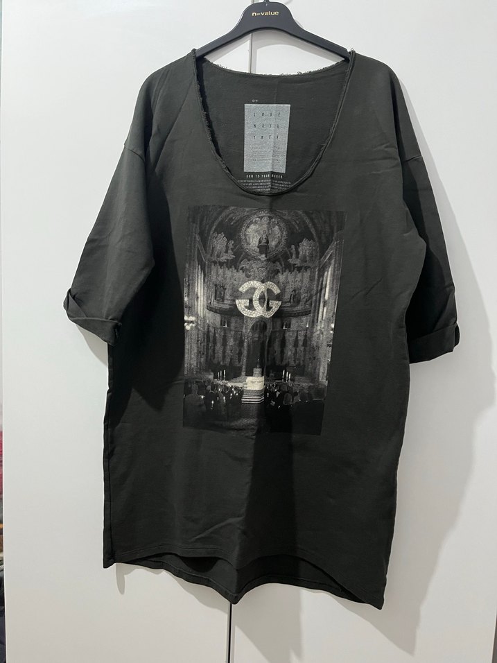 Siyah Baskılı Uzun Kadın Tişört - Görsel 2