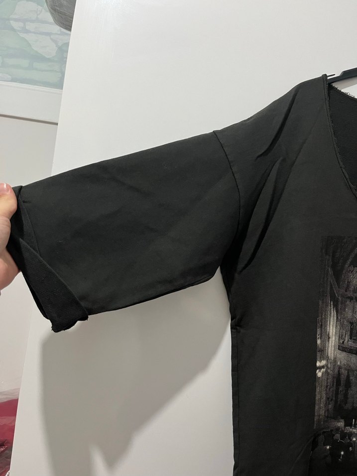 Siyah Baskılı Uzun Kadın Tişört - Görsel 5