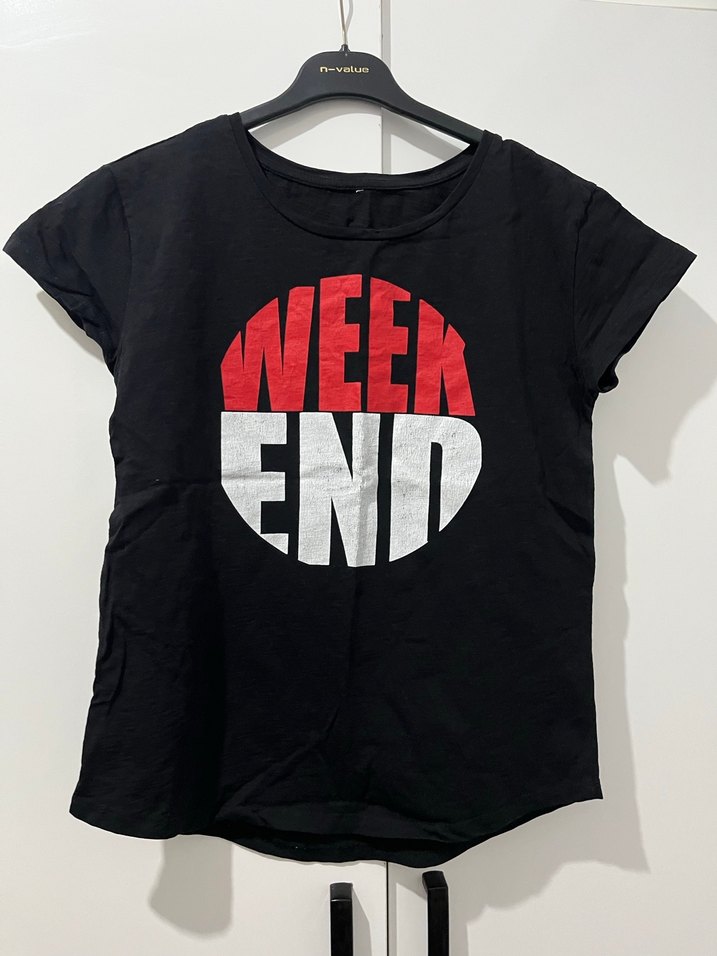 Siyah Kısa Kollu Baskılı Kadın Tişört - Görsel 2