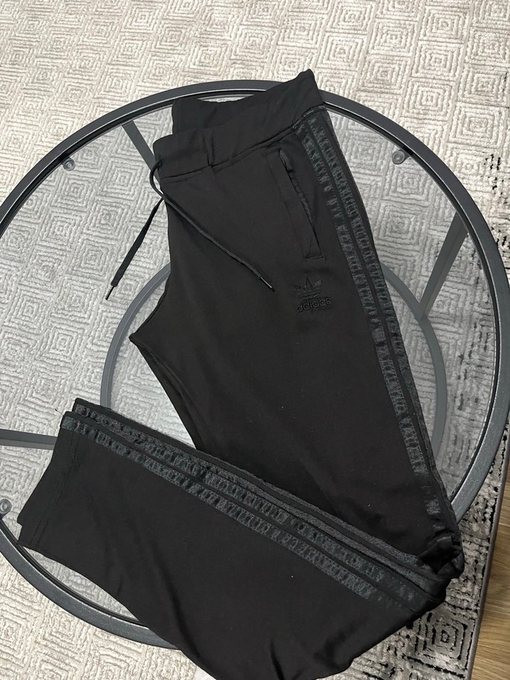 Siyah Fermuarlı Kadın Eşofman Altı - Görsel 2