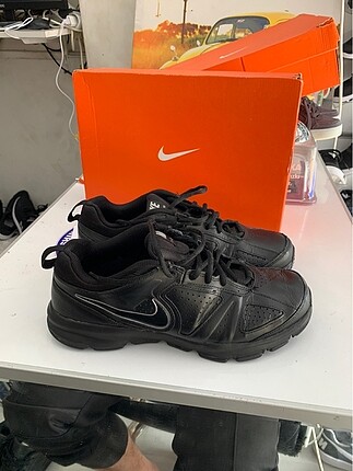 Nike t-lite xı