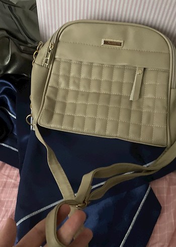 Bej Deri Fermuarlı Kadın Çanta - Görsel 3