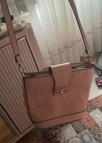 Bej Deri Tokalı Kadın Çantası - Görsel 3