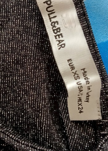 Pull and Bear Simli Kısa Atlet Crop Top