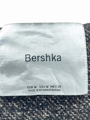 m Beden çeşitli Renk Bershka Mont %70 İndirimli.