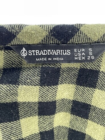 s Beden çeşitli Renk Stradivarius Gömlek %70 İndirimli.