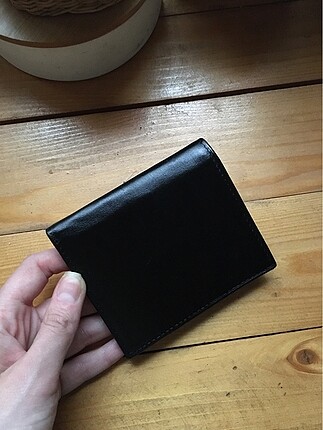 Siyah deri cüzdan