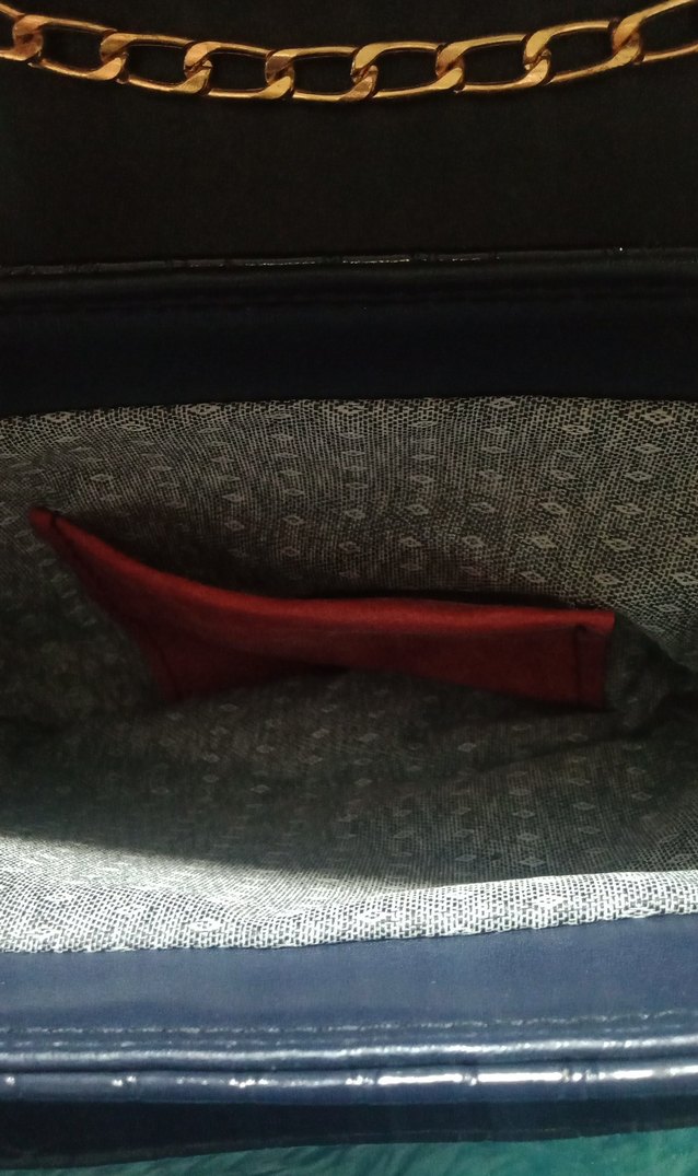 Şık lacivert Parlak Yılan Derisi Desenli Kadın Çantası - Görsel 3