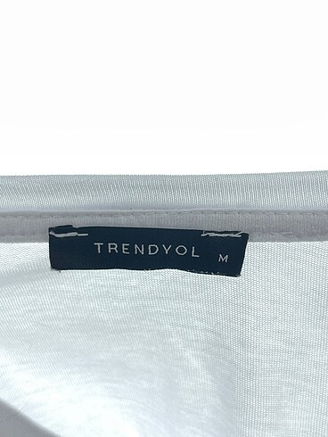 s Beden beyaz Renk Trendyol & Milla T-shirt %70 İndirimli.