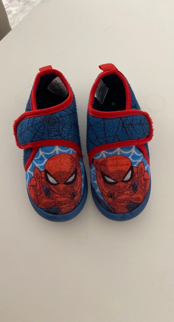 Erkek Çocuk Spiderman Kaydırmaz Ev Terliği - Görsel 3