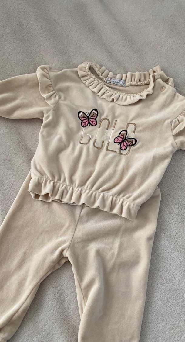 Uzun Kollu Fırfırlı Bebek Kız Takımı - Görsel 5