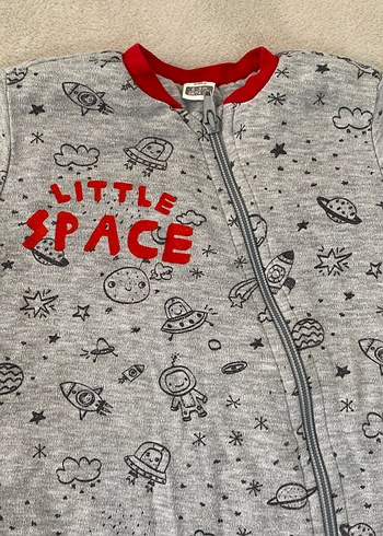 Gri Uzay Desenli Fermuarlı Bebek Tulumu - Görsel 4