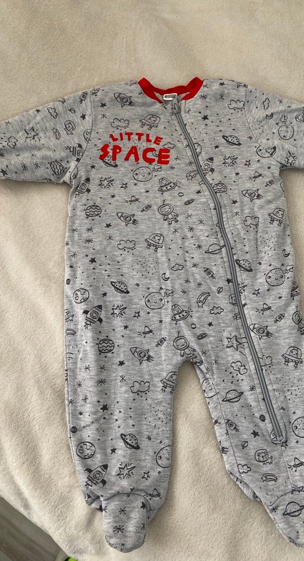 Gri Uzay Desenli Fermuarlı Bebek Tulumu - Görsel 5