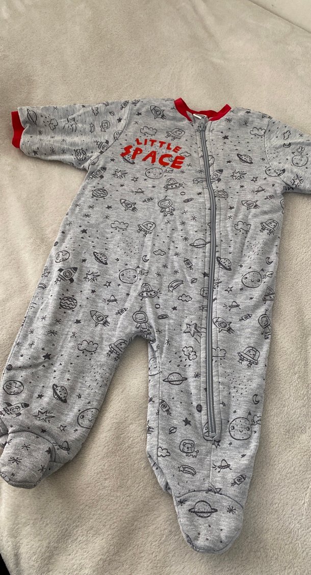 Gri Uzay Desenli Fermuarlı Bebek Tulumu - Görsel 2