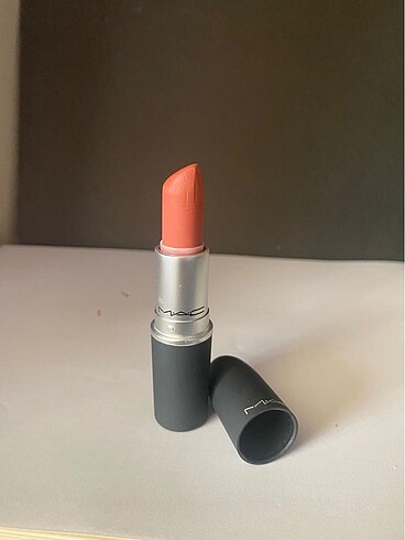 MAC Powder Kiss Mull It Over