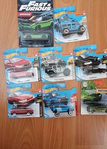 8 adet hot wheels 