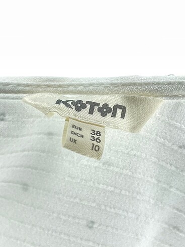 38 Beden beyaz Renk Koton Bluz %70 İndirimli.